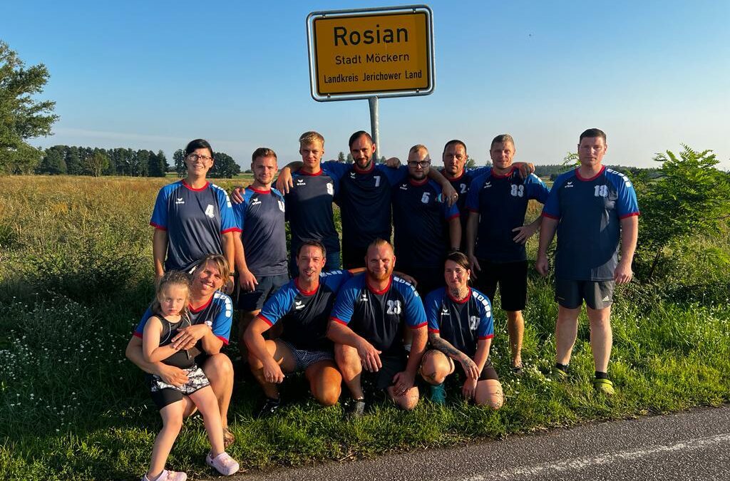 Rosian in neuen Trikots